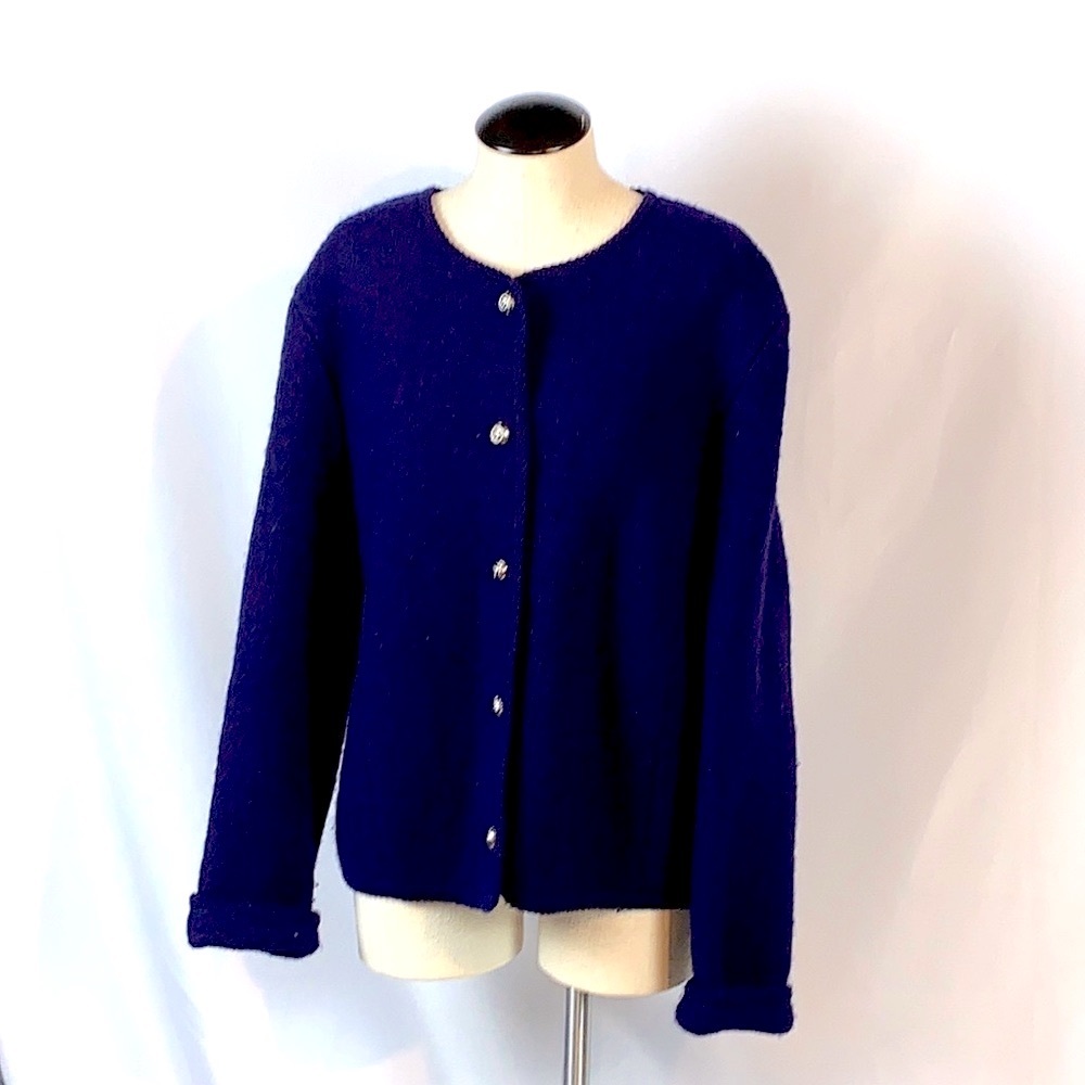 Vintage THE EAGLE’S EYE wool cardigan size 12 large purple metal clasp old money